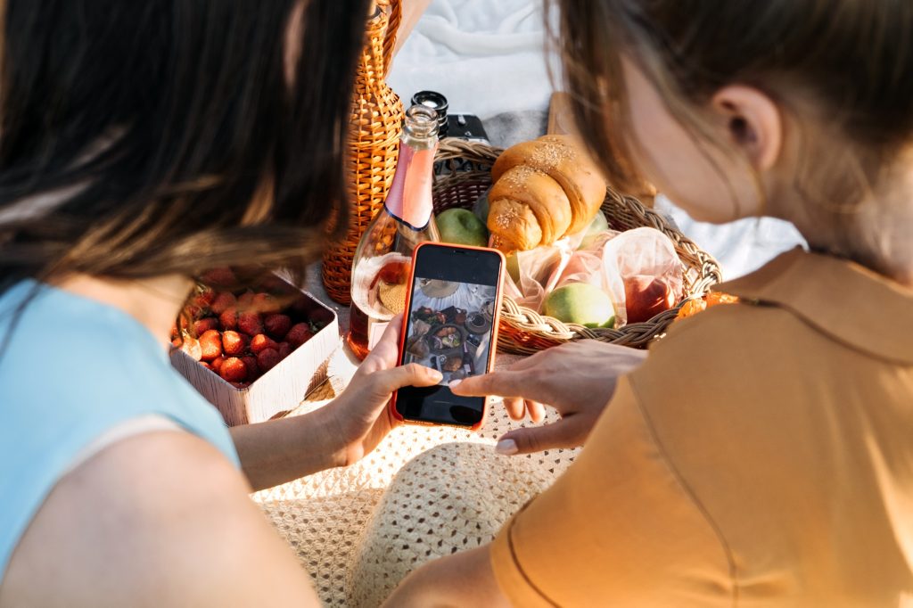 Social Media Content Ideas, Content creator for brands, food blog, summer picnic. Young woman food